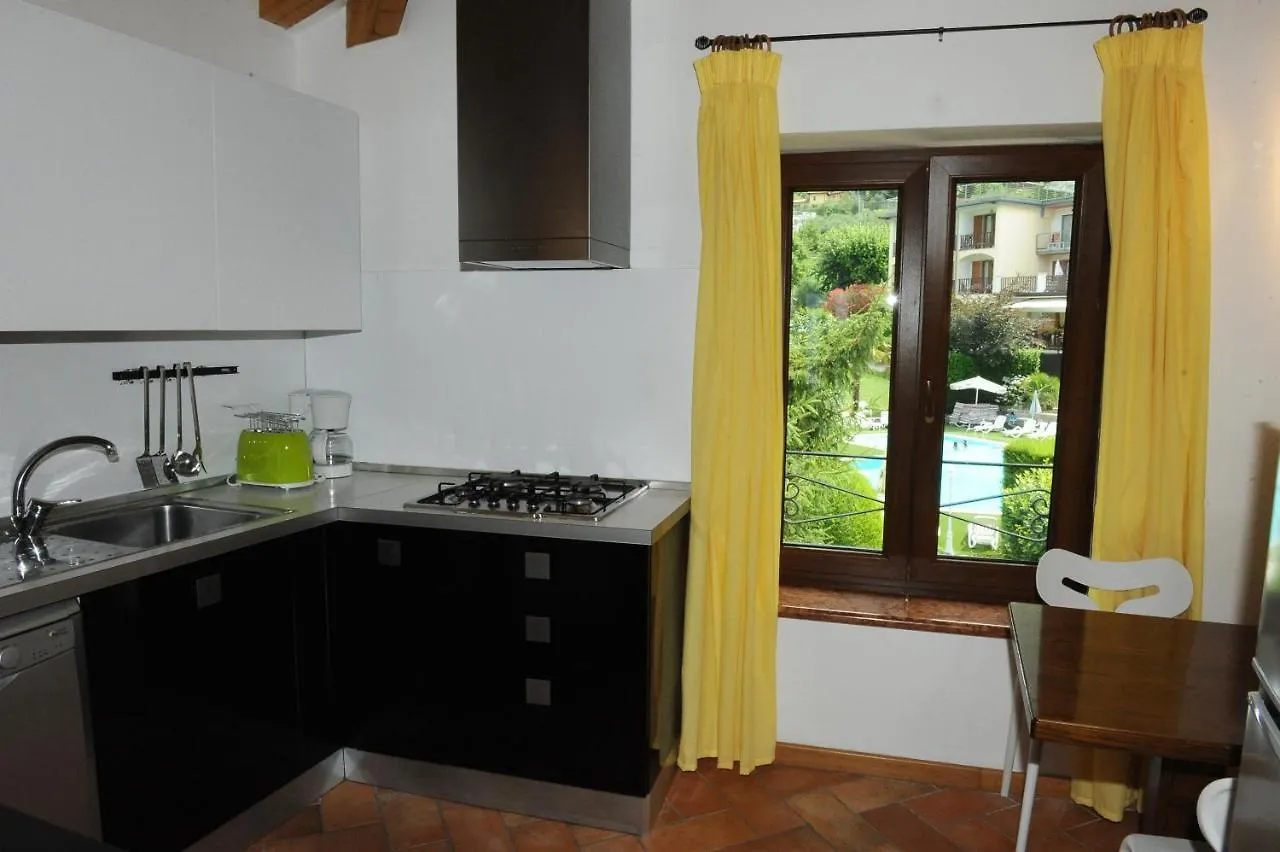 Residence Val Di Monte مالتشيزينيه 0*,