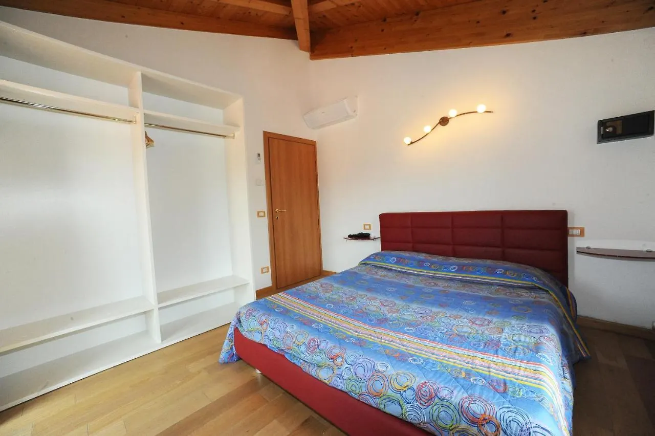 Residence Val Di Monte مالتشيزينيه 0*,  إيطاليا