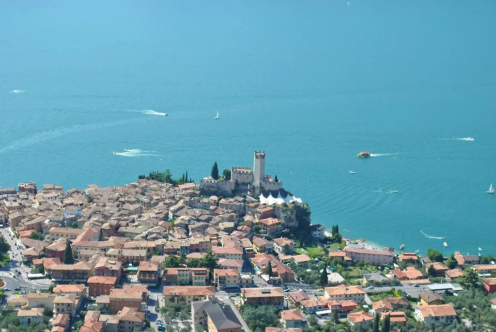 Residence Val Di Monte مالتشيزينيه شقة